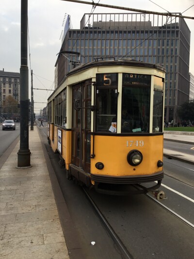 [Milan]A traditional Milan tram built c1930.   Photo by Ian Brown for Railfuture.